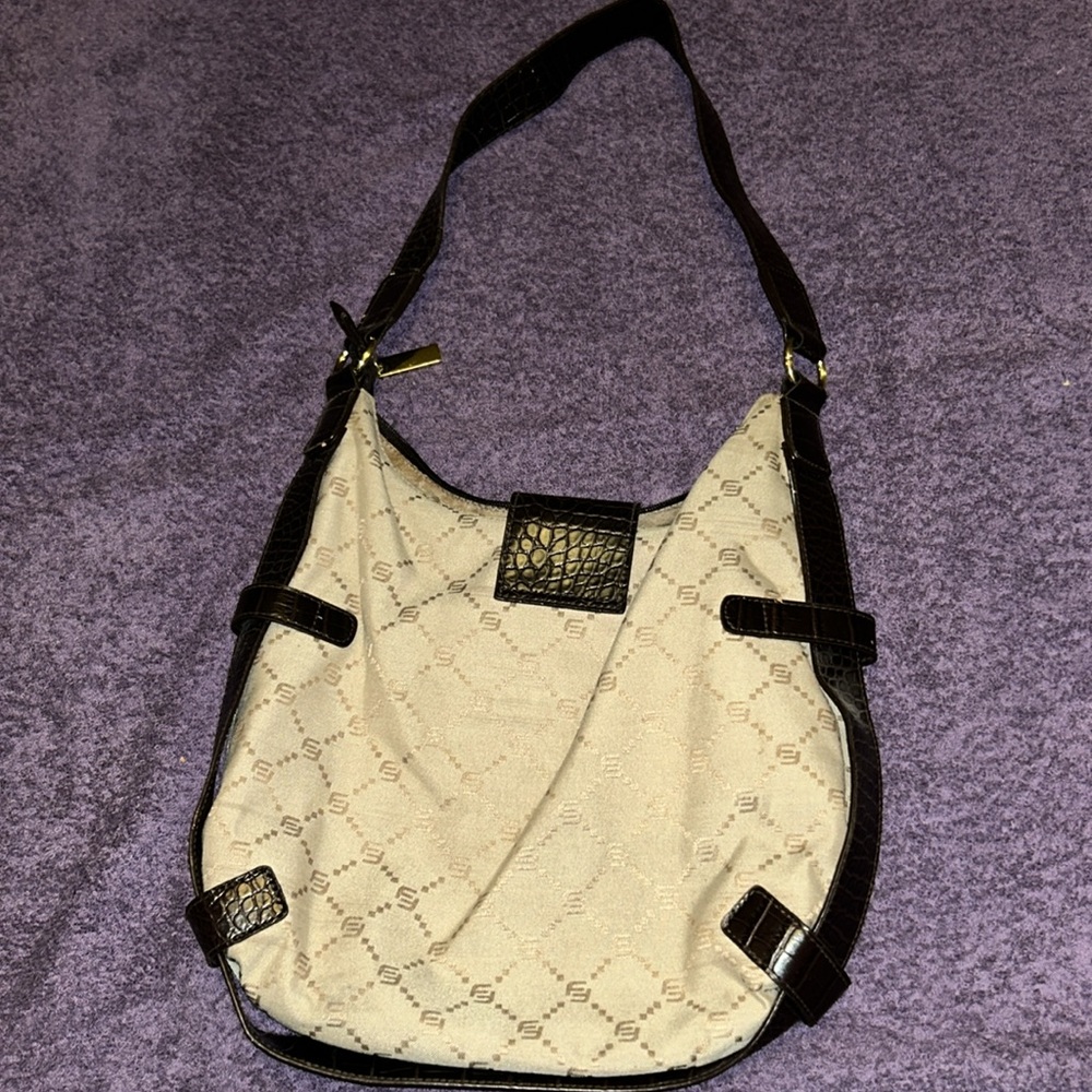FUBU Shoulder bag only $20 - Picture 3 of 3
